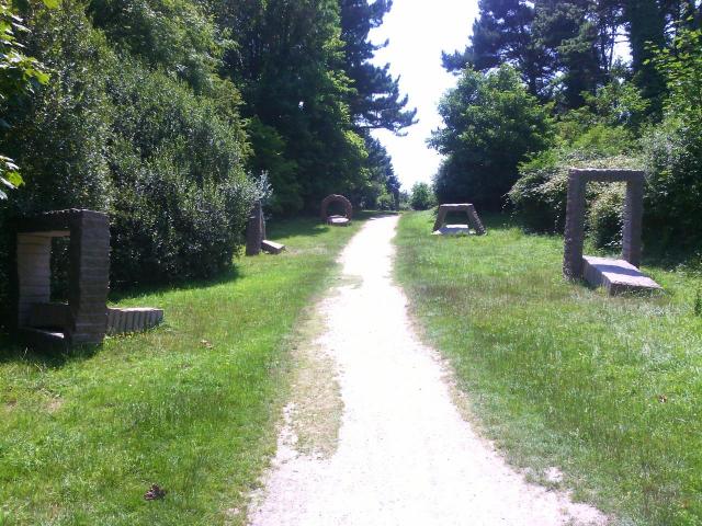 Forêt domaniale de Santec et ses sculptures
